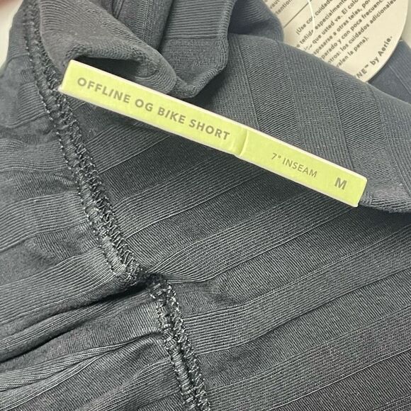Aerie Offline Black Shadow Striped 7" Inseam OG Bike Short N0238 - Picture 4 of 5